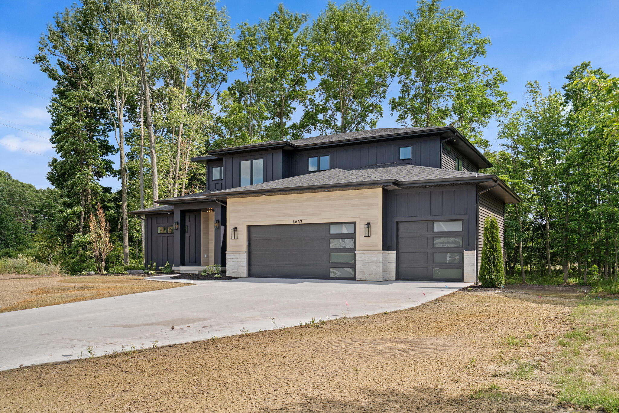 4662 Hidden Ridge Drive