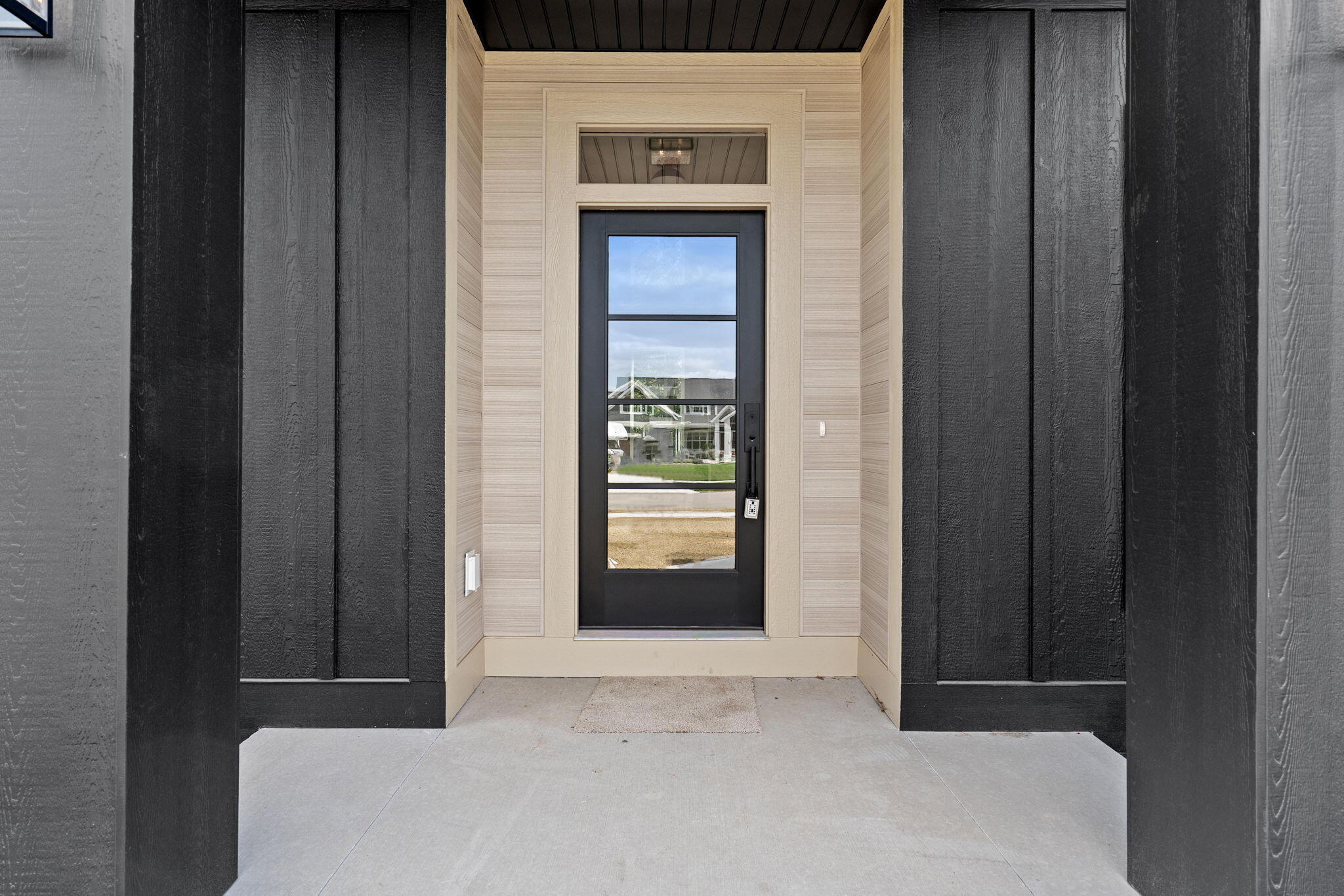 4662 Hidden Ridge Drive