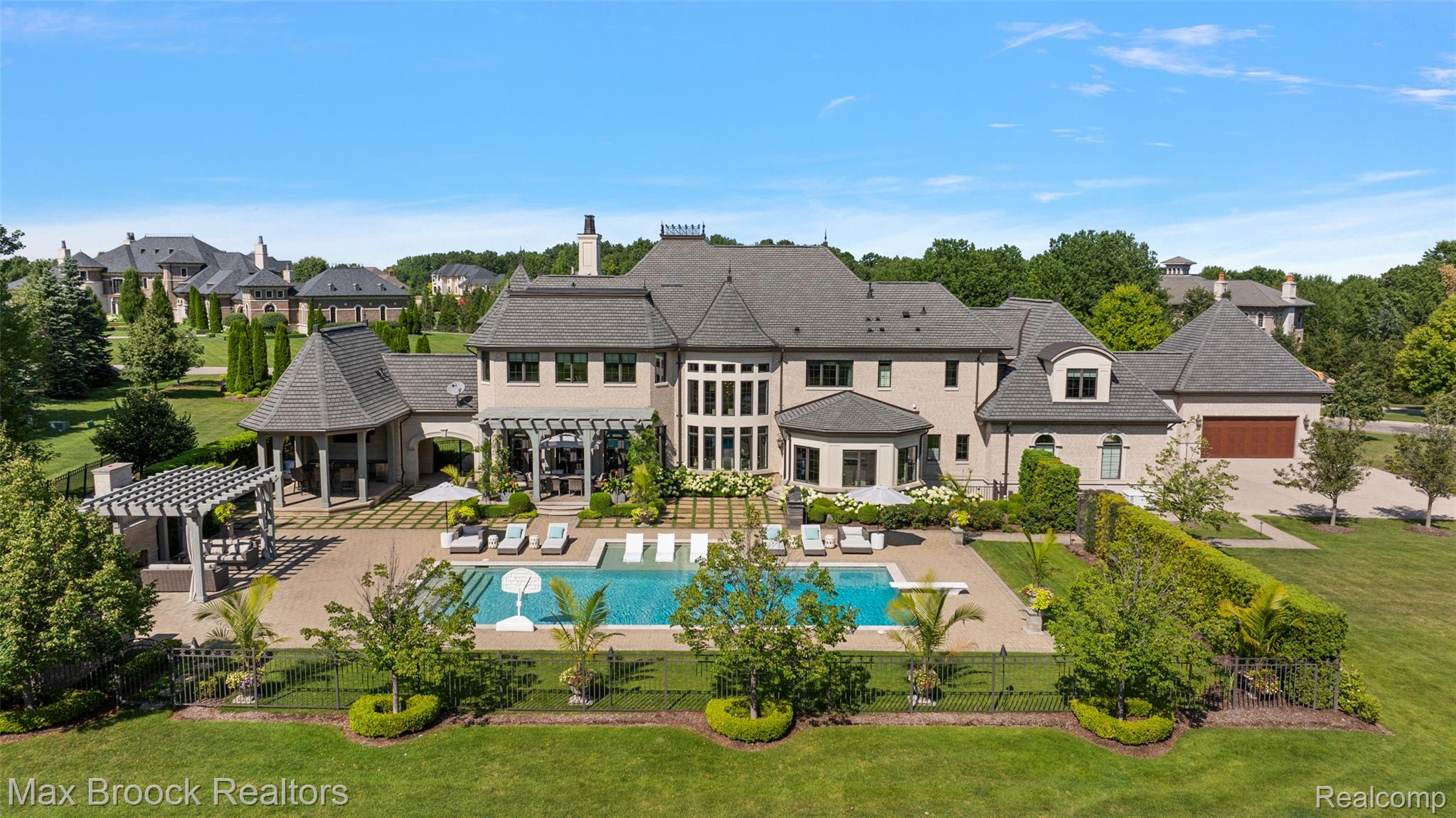 5466 Orchard Ridge Drive