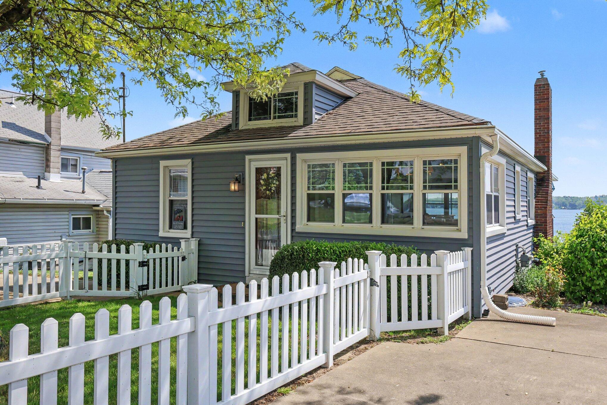 1680 Round Lake Highway