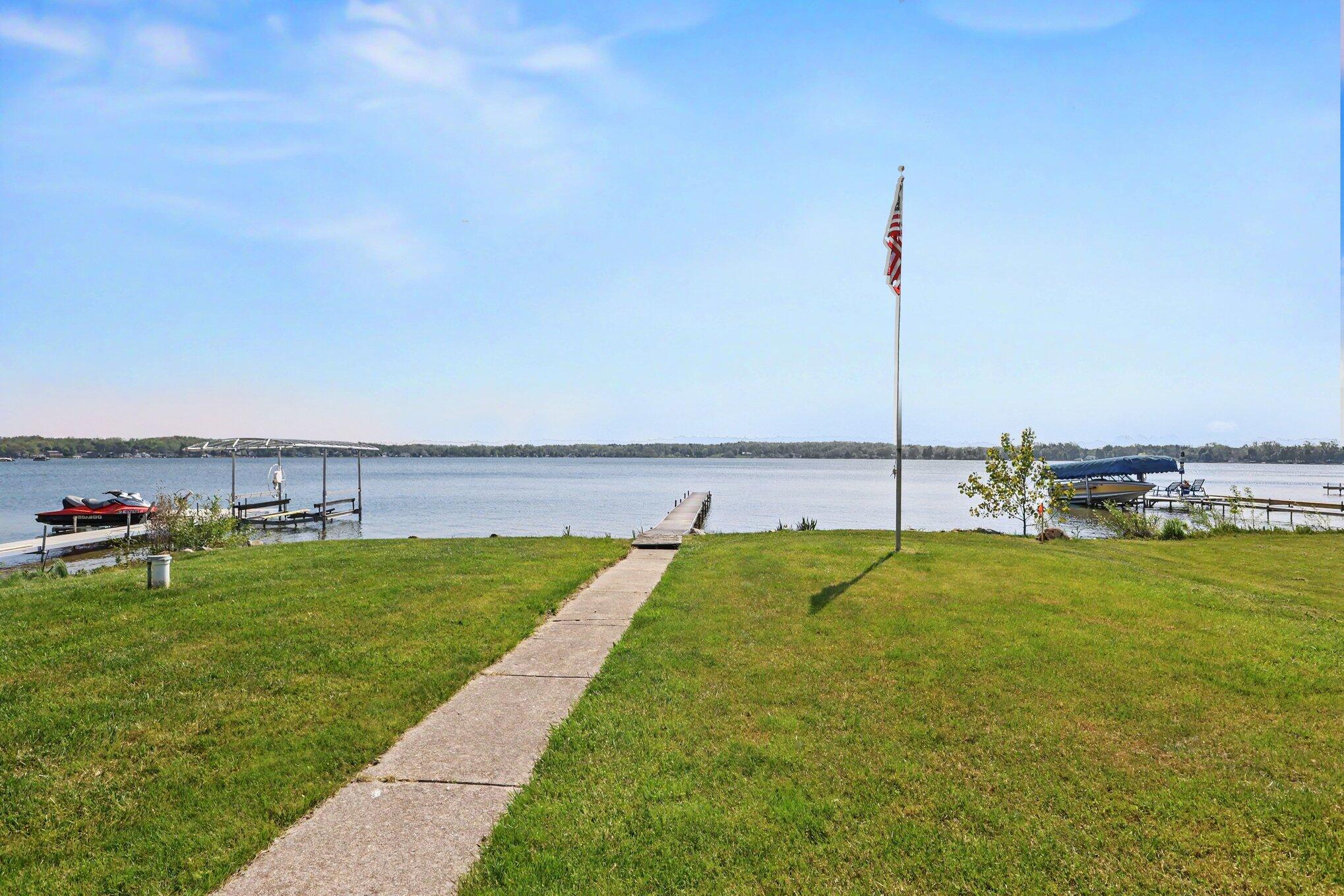 1680 Round Lake Highway