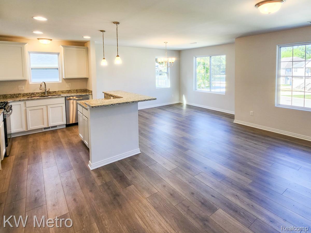 172 Whispering Pines Dr.