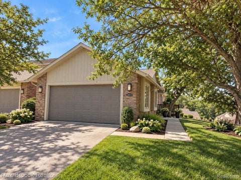 Photo for 5663 Hillcrest Circle E 64