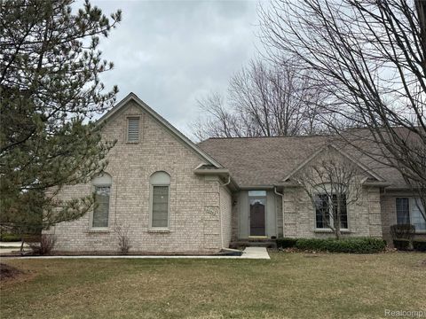 40342 Riverbend Drive Sterling Heights City MI 48310