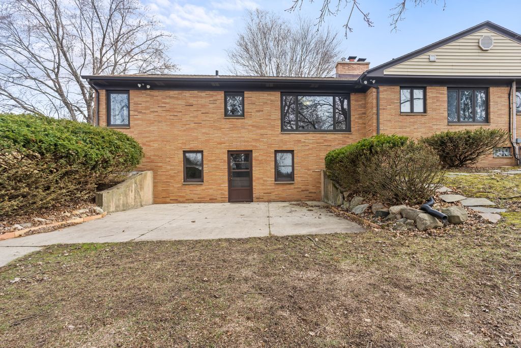 listing image 49