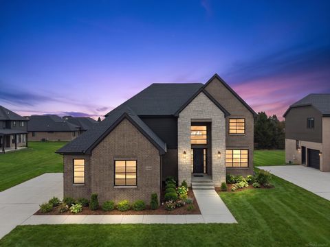 Photo of 57242 Veridian Boulevard, Washington Township, MI 48094 (MLS # 58050204296)