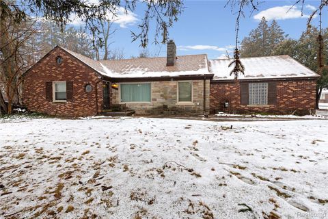 24125 Martha Washington Drive Southfield City MI 48075