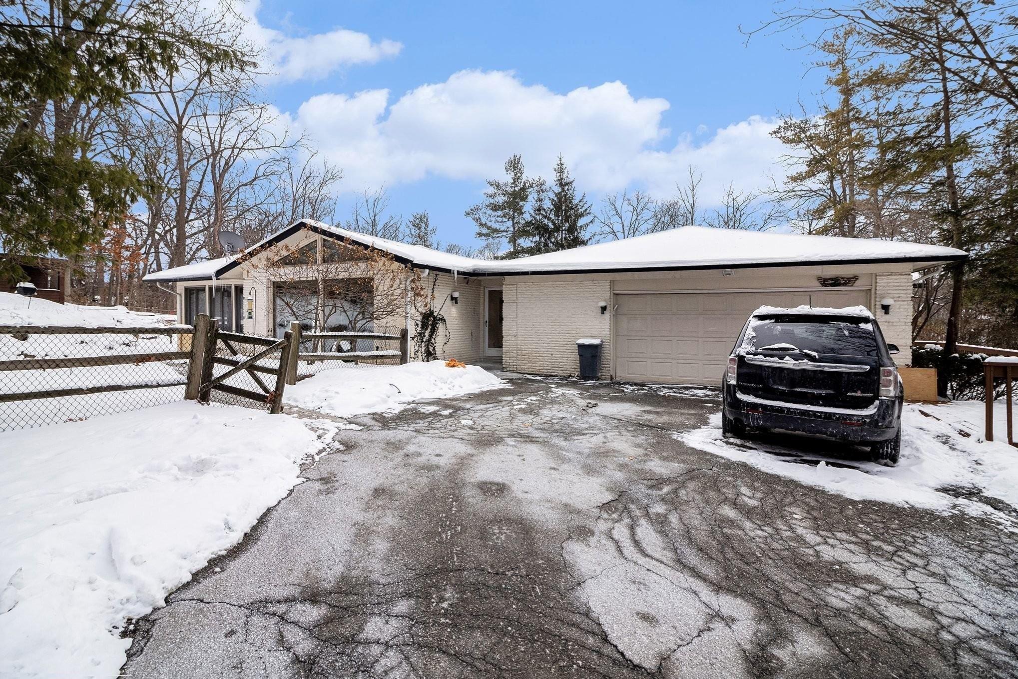 6733 Bloomfield Lane