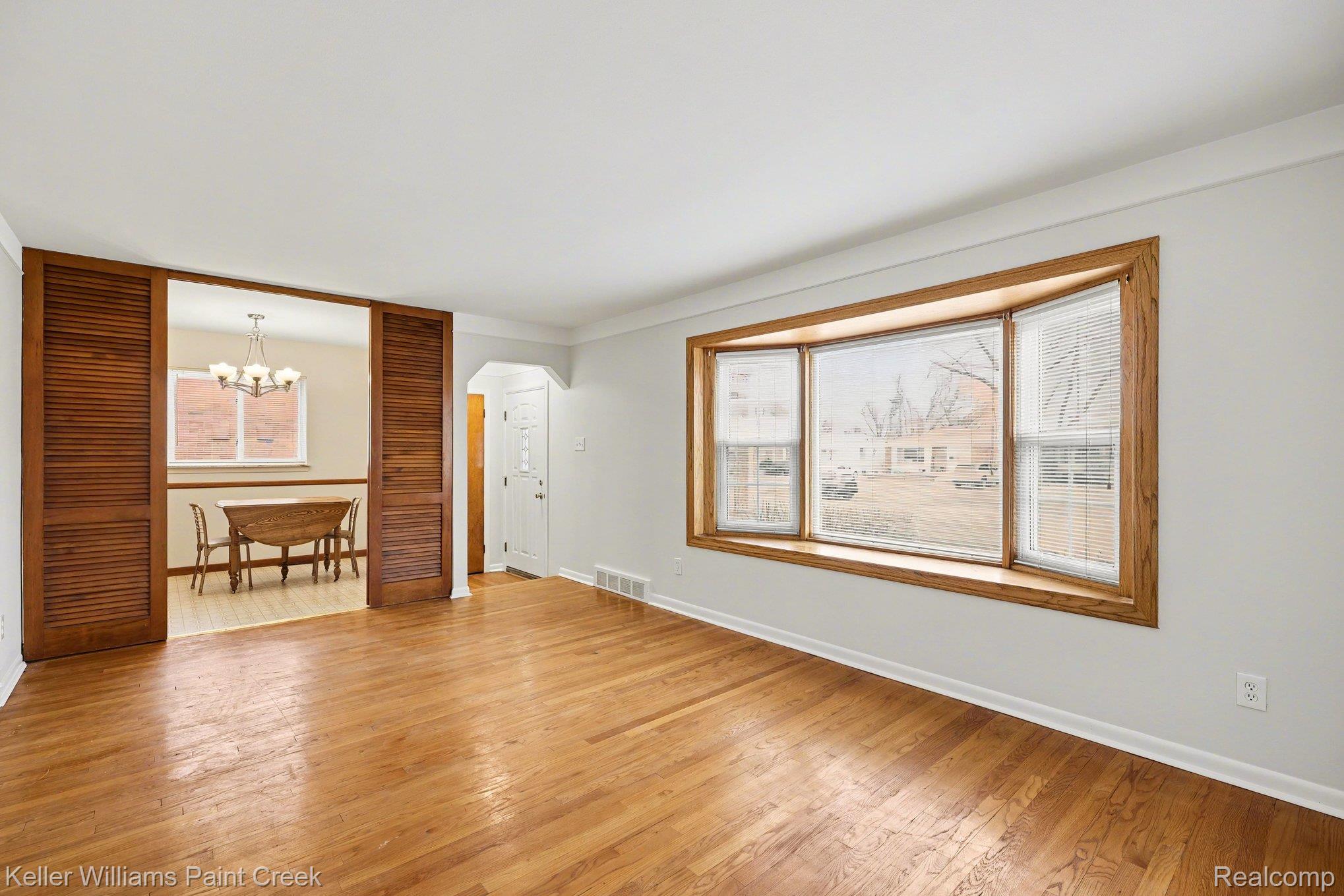 114 Knollwood Boulevard