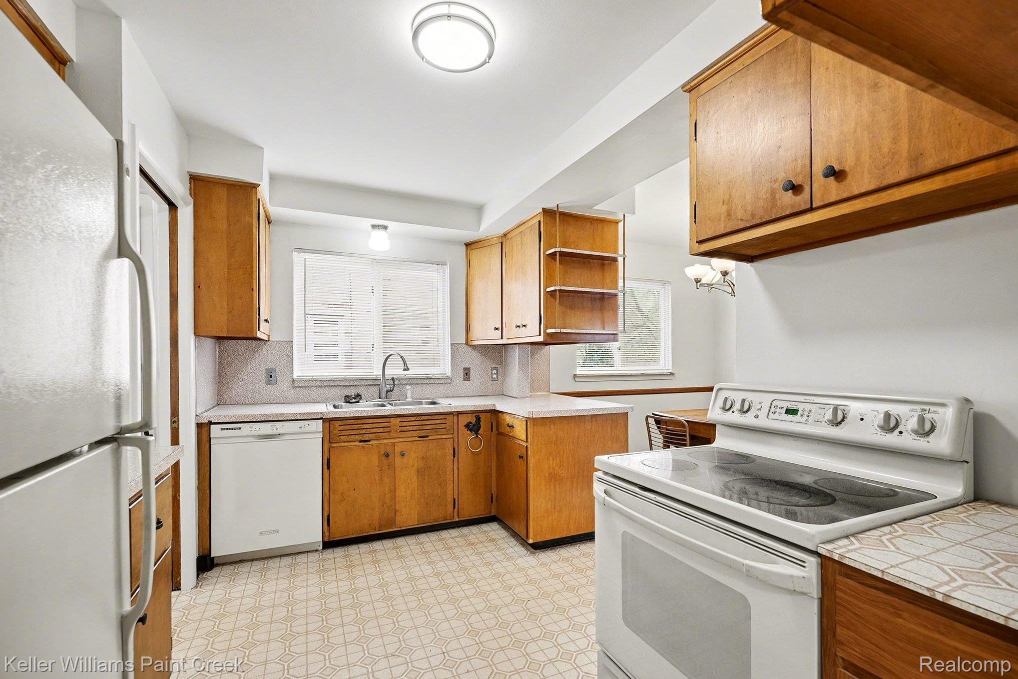 114 Knollwood Boulevard