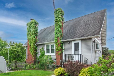 3266 Benstein Road Commerce Charter Township MI 48382