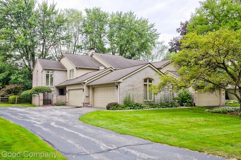 1470 TIMBERVIEW Trail Bloomfield Charter Township MI 48304