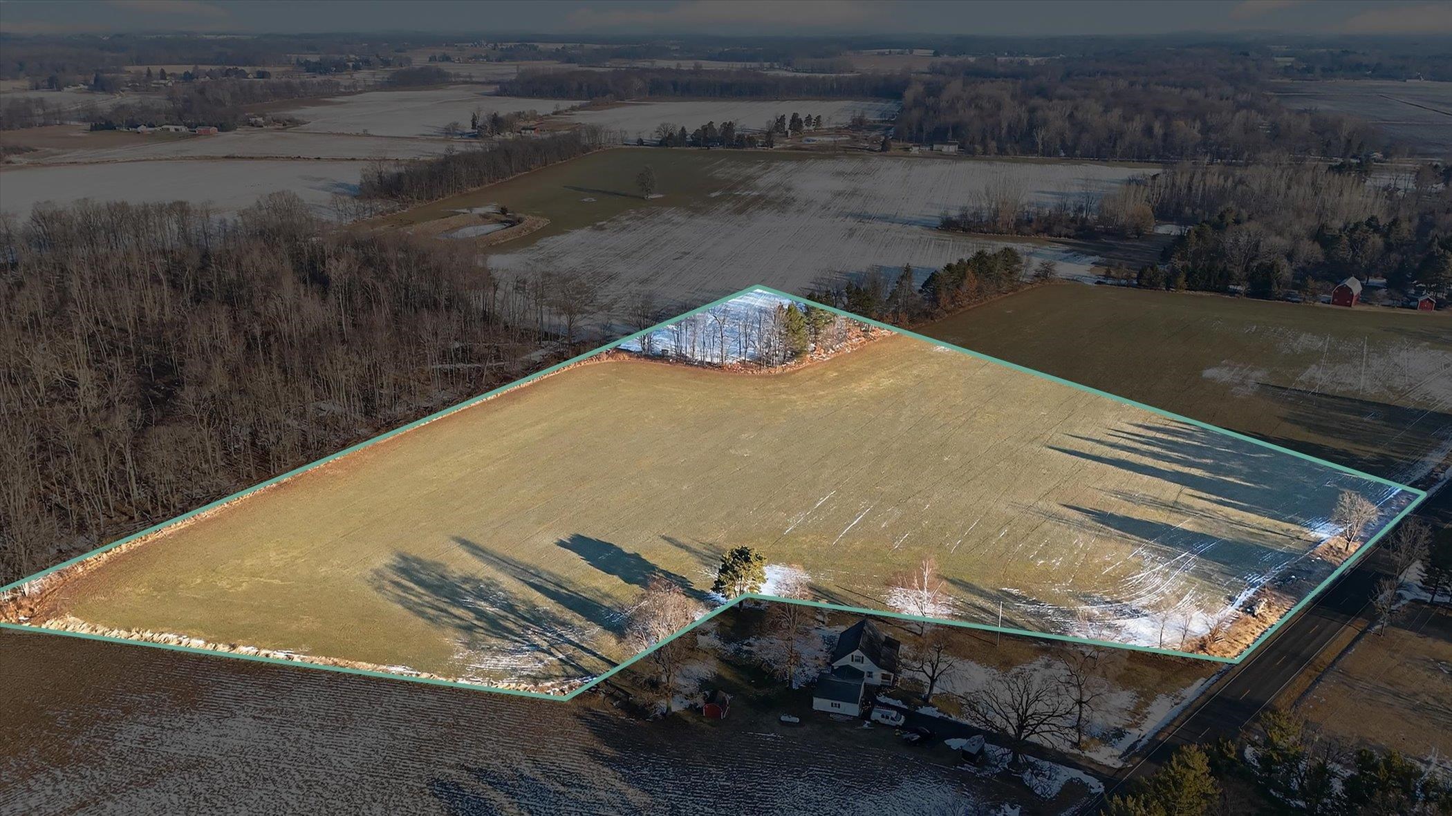 V/L E Round Lake Road