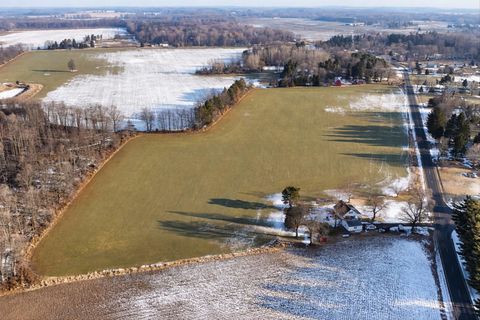 V/L E Round Lake Road Dewitt Charter Township MI 48820