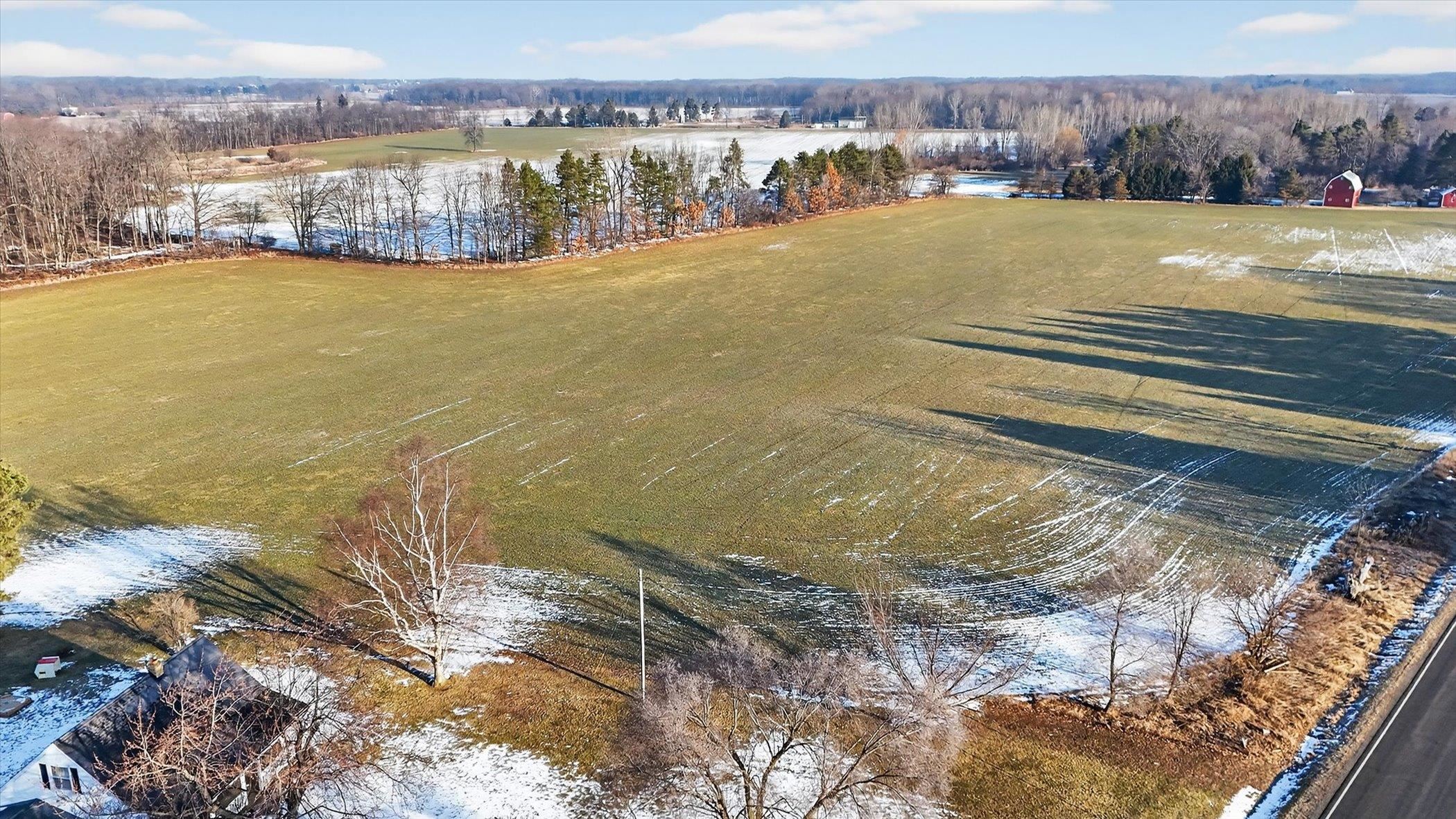 V/L E Round Lake Road