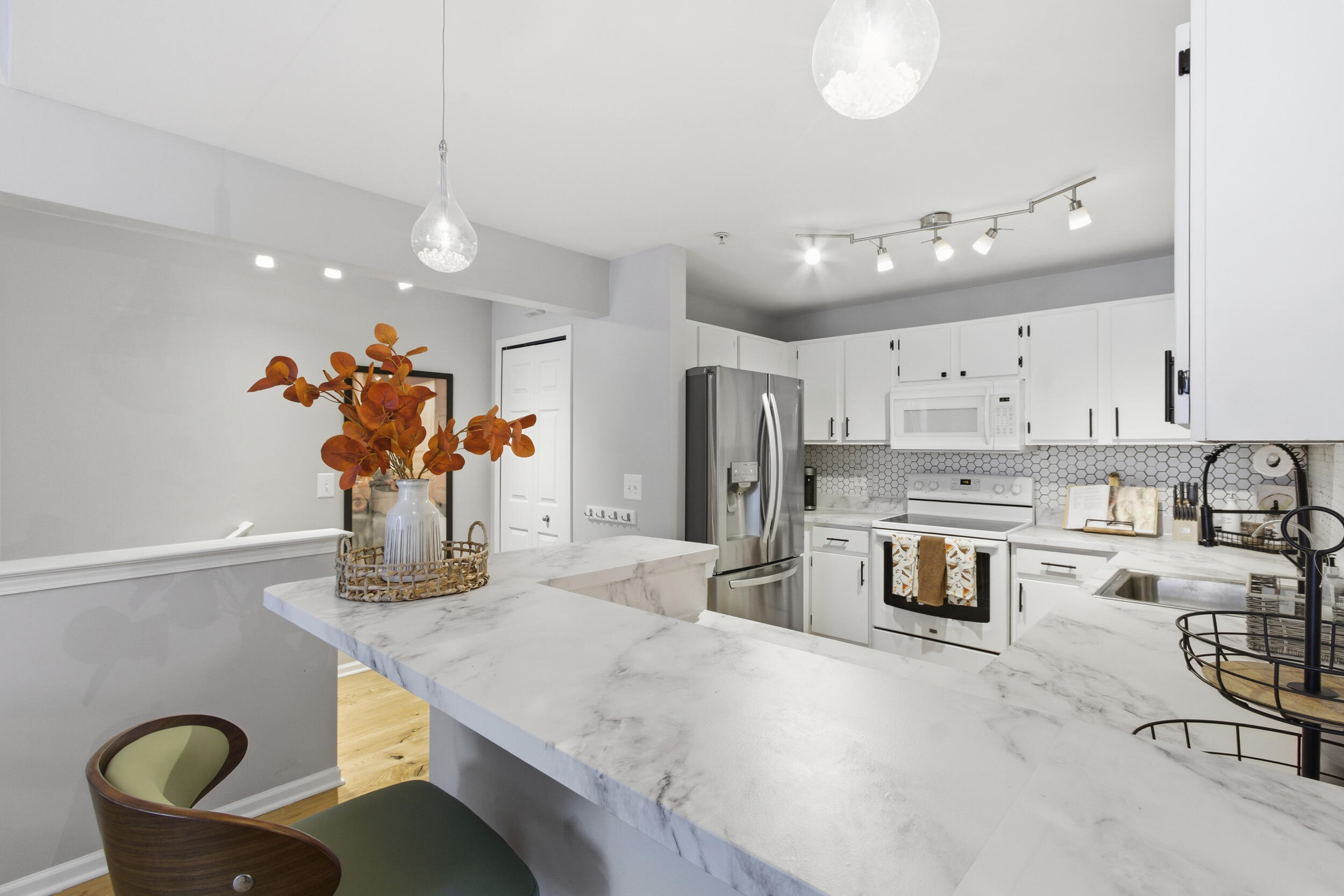 28211 Oakmonte Circle E