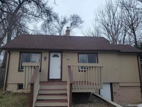 1110 Myrtle Avenue Waterford Charter Township MI 48328