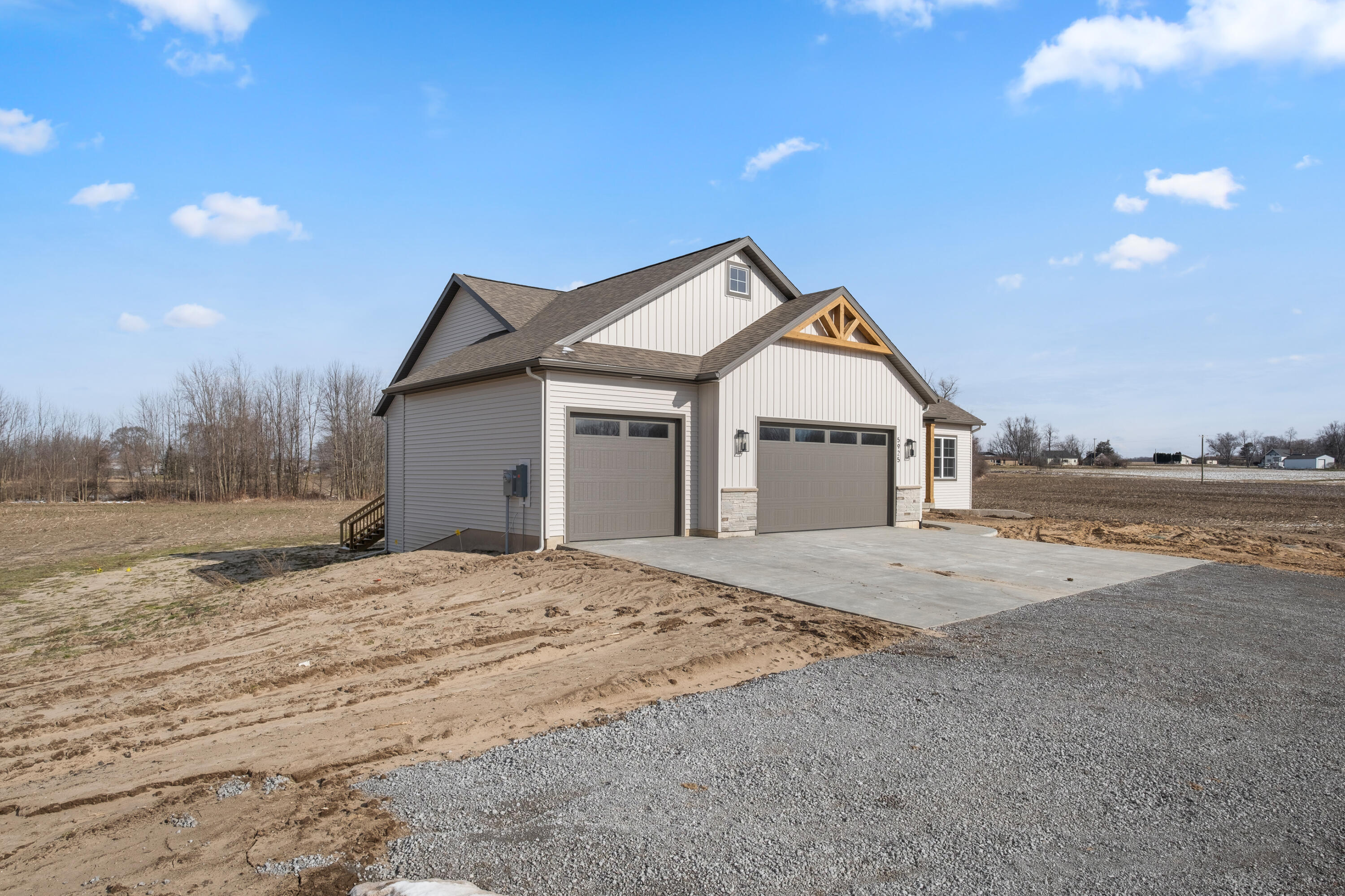 5925 Grand Vista Drive