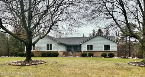 10696 Parker Court Green Oak Township MI 48178