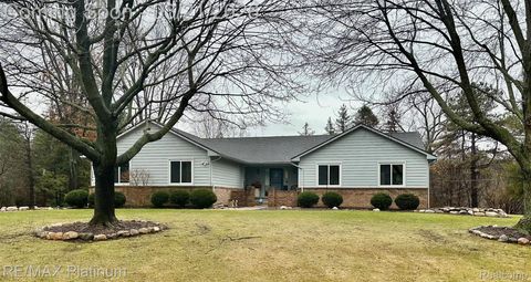 10696 Parker Court Green Oak Township MI 48178