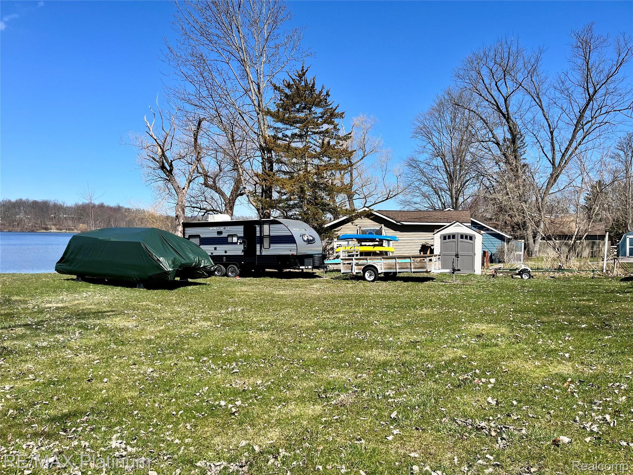 11280 Patterson Lake Dr Drive