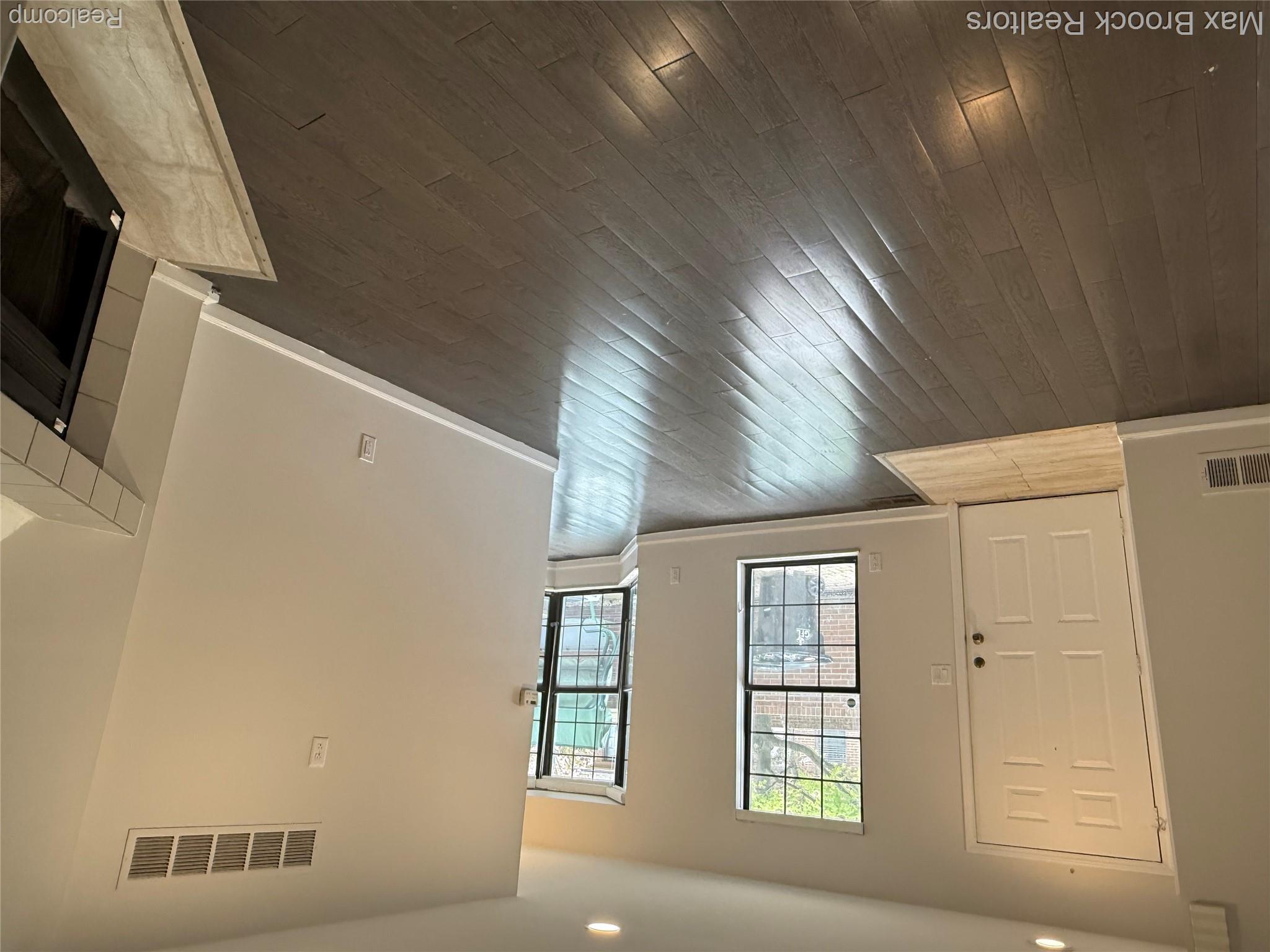 31186 Country Way