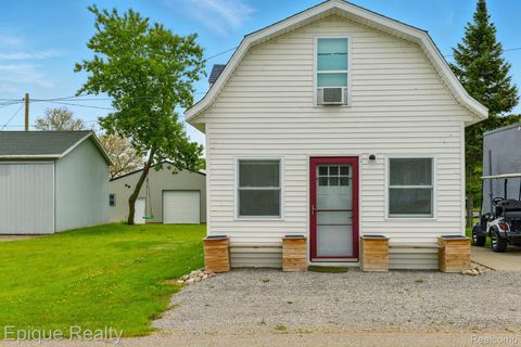 109 Norris Street Roscommon Township MI 48630