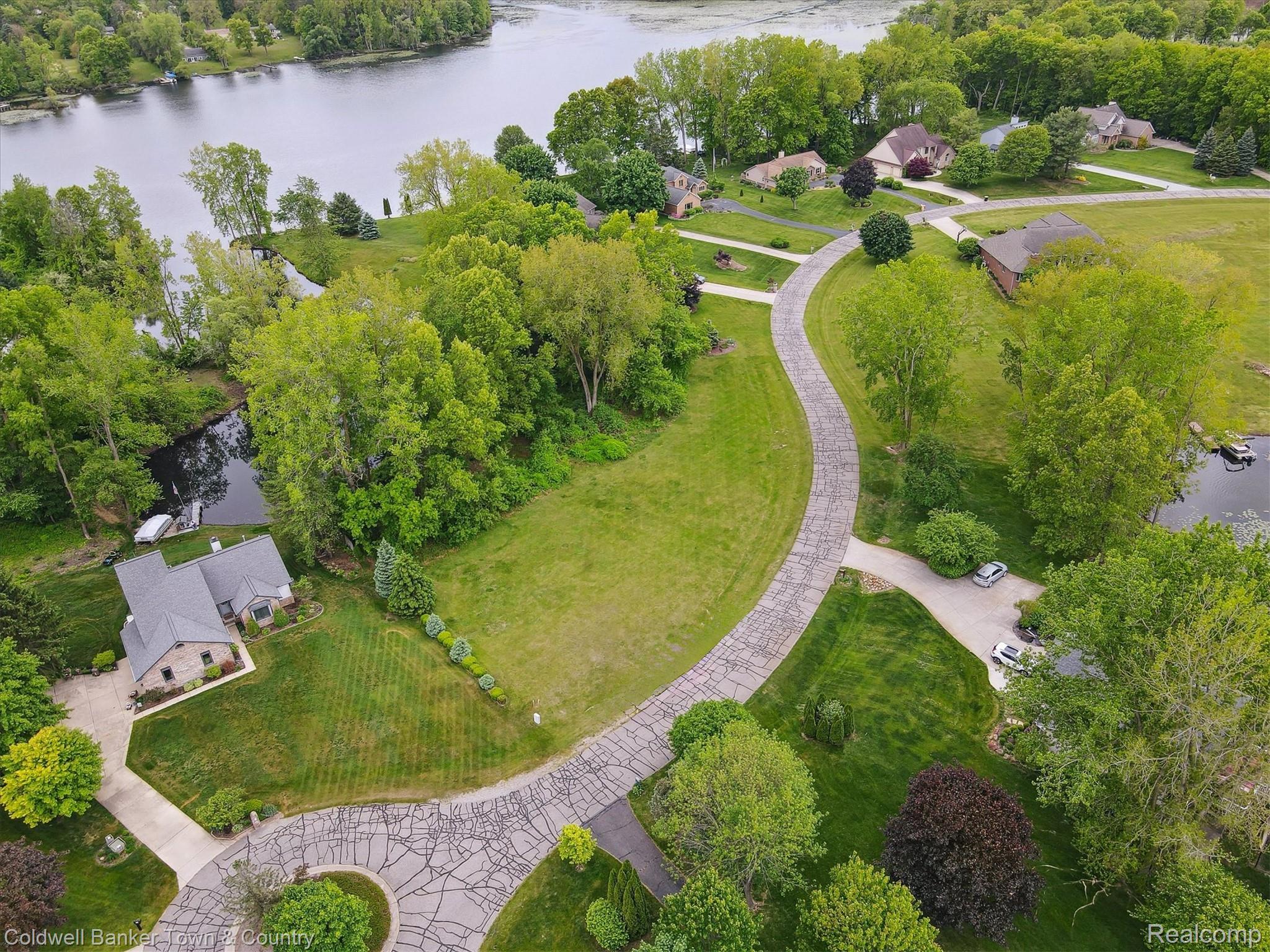 0 Mallards Landing