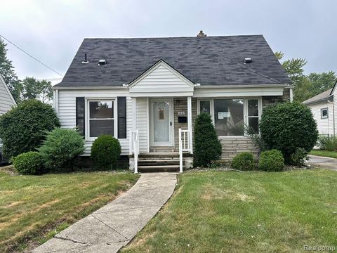 1845 Thomas Avenue Berkley City MI 48072