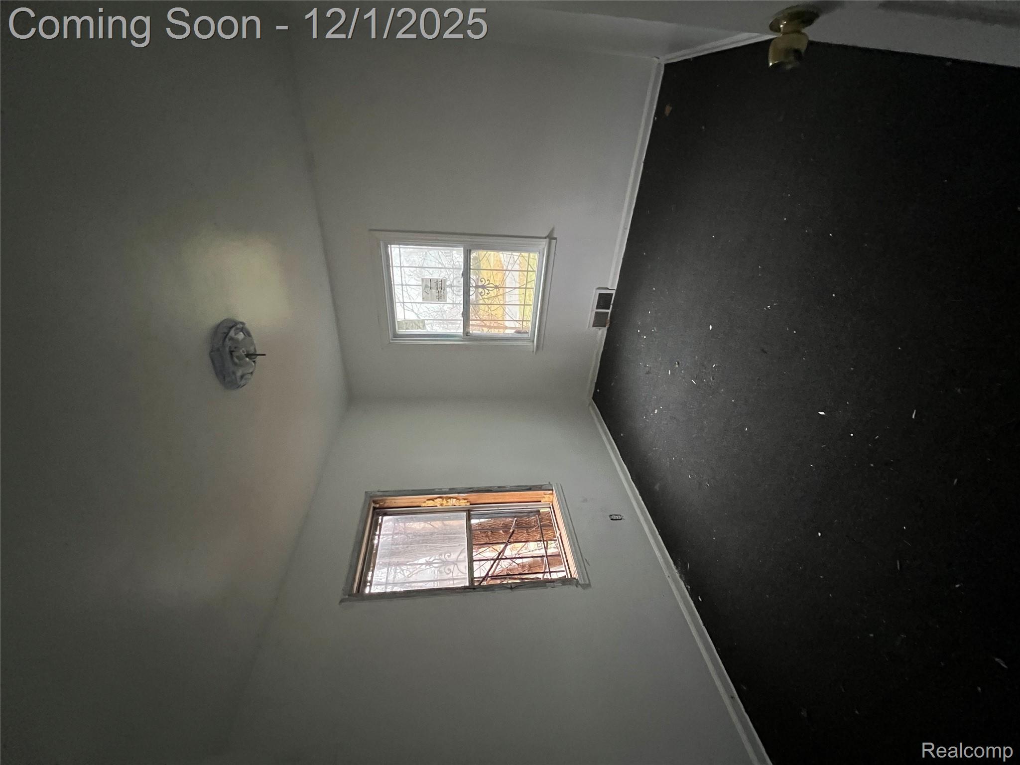 1220 FOREST HILL Avenue