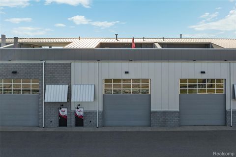 145 PIT Lane Pontiac City MI 48341