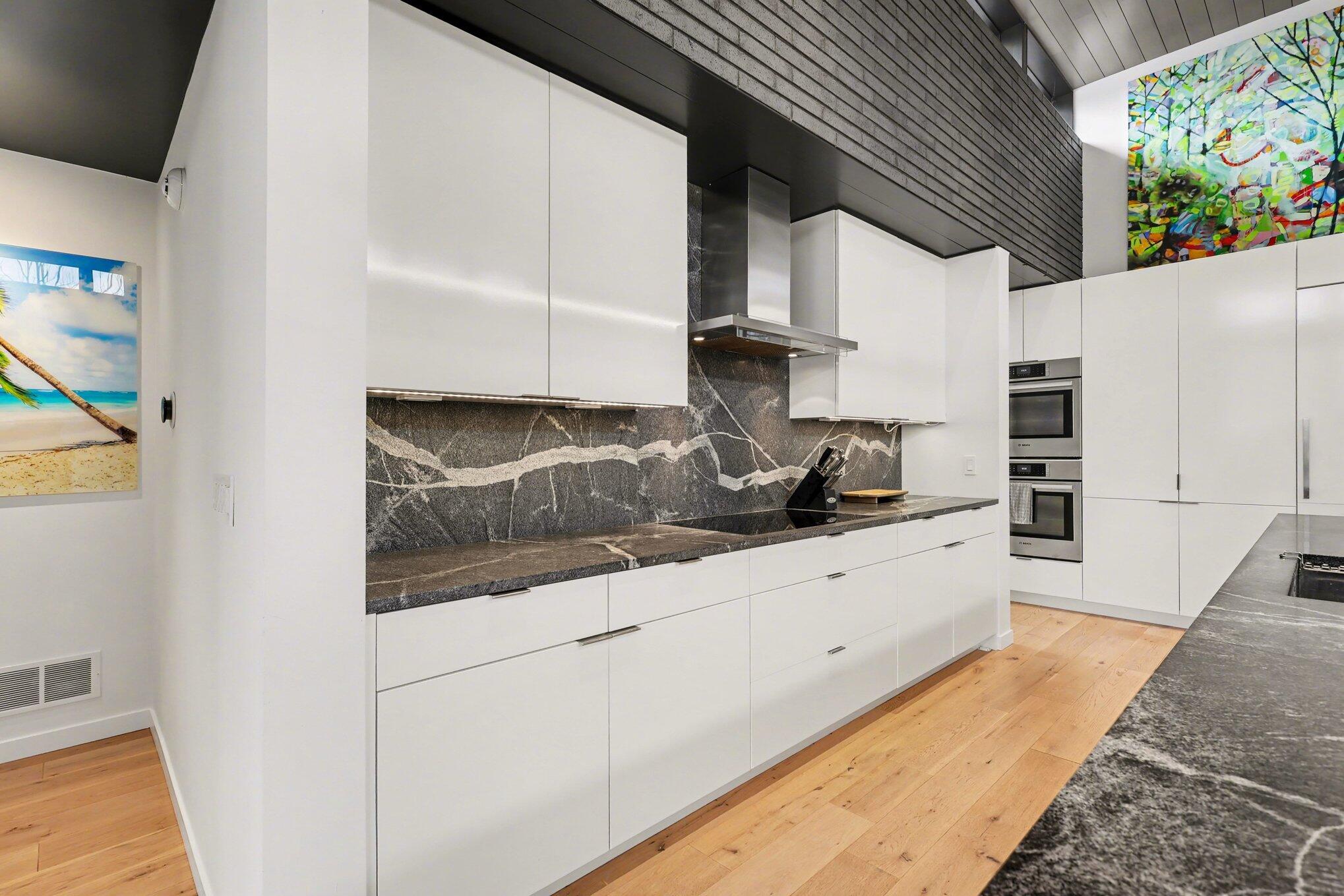 102 Mercer Drive SE