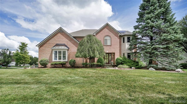 3200 APPLERIDGE DR, ANN ARBOR, MI 48103 - Image f2d77116c7276b383b794ac920e203da/1785919528