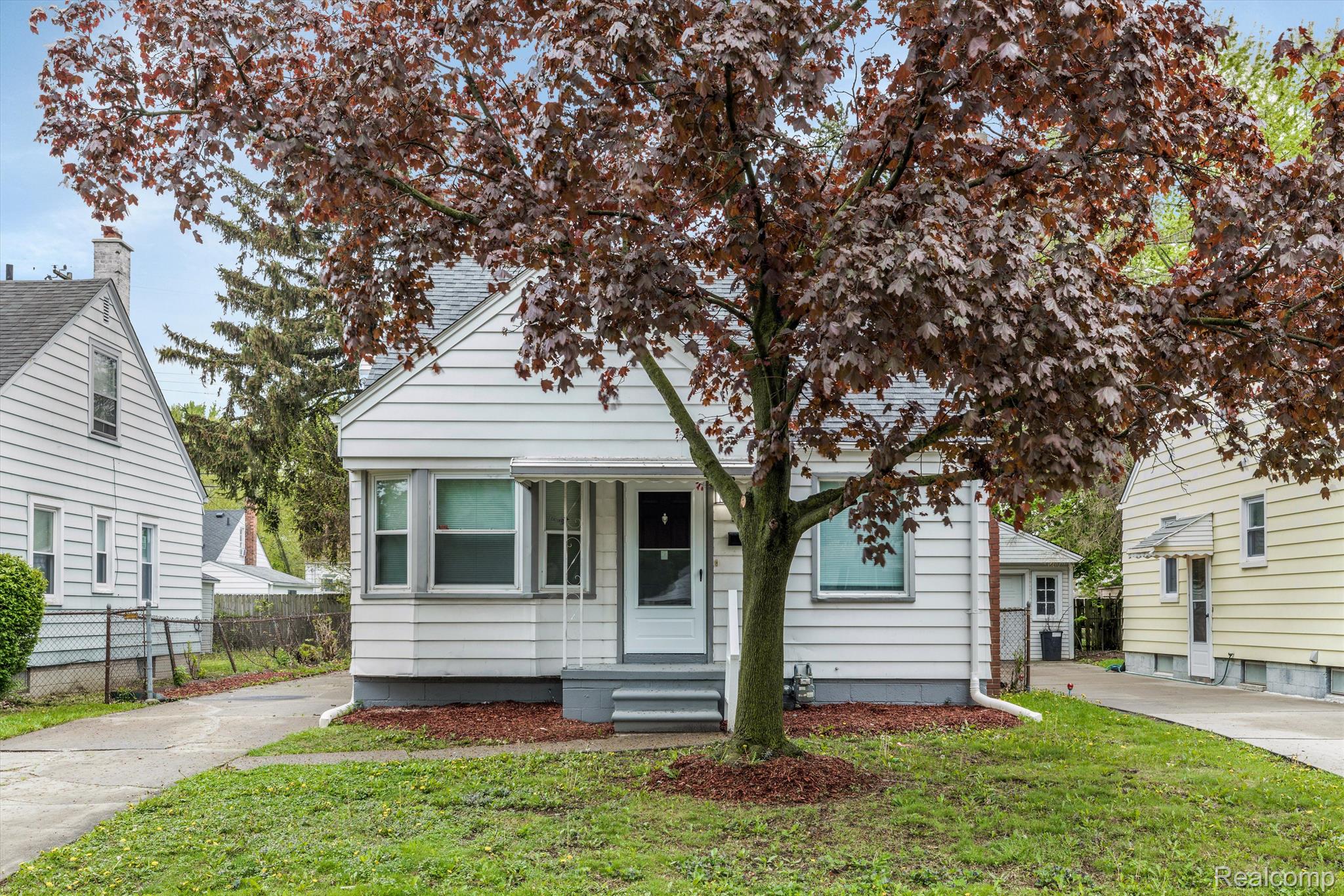 20000 ROSCOMMON Street