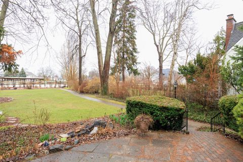 listing image 42
