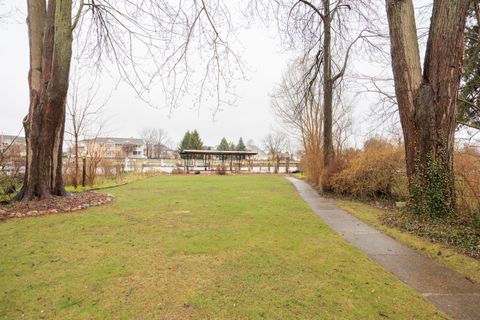listing image 44