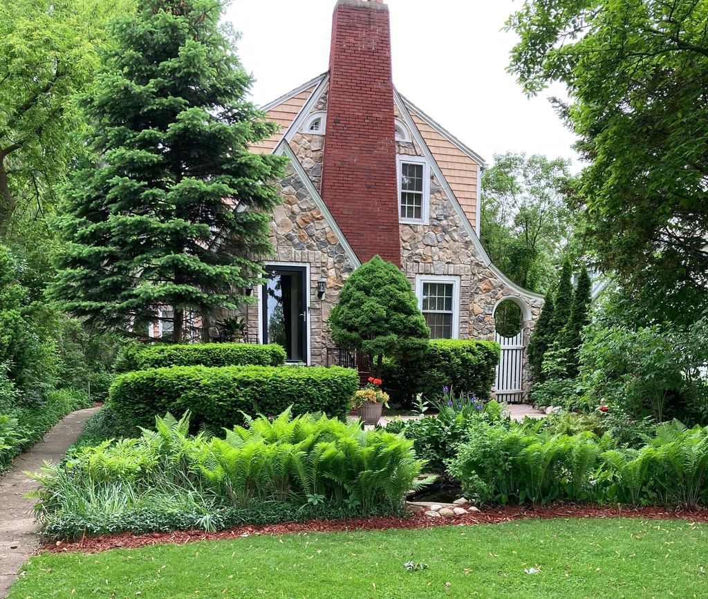 listing image 0