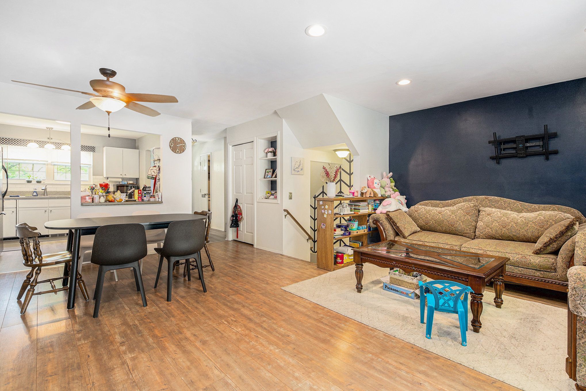 3472 BURBANK Drive