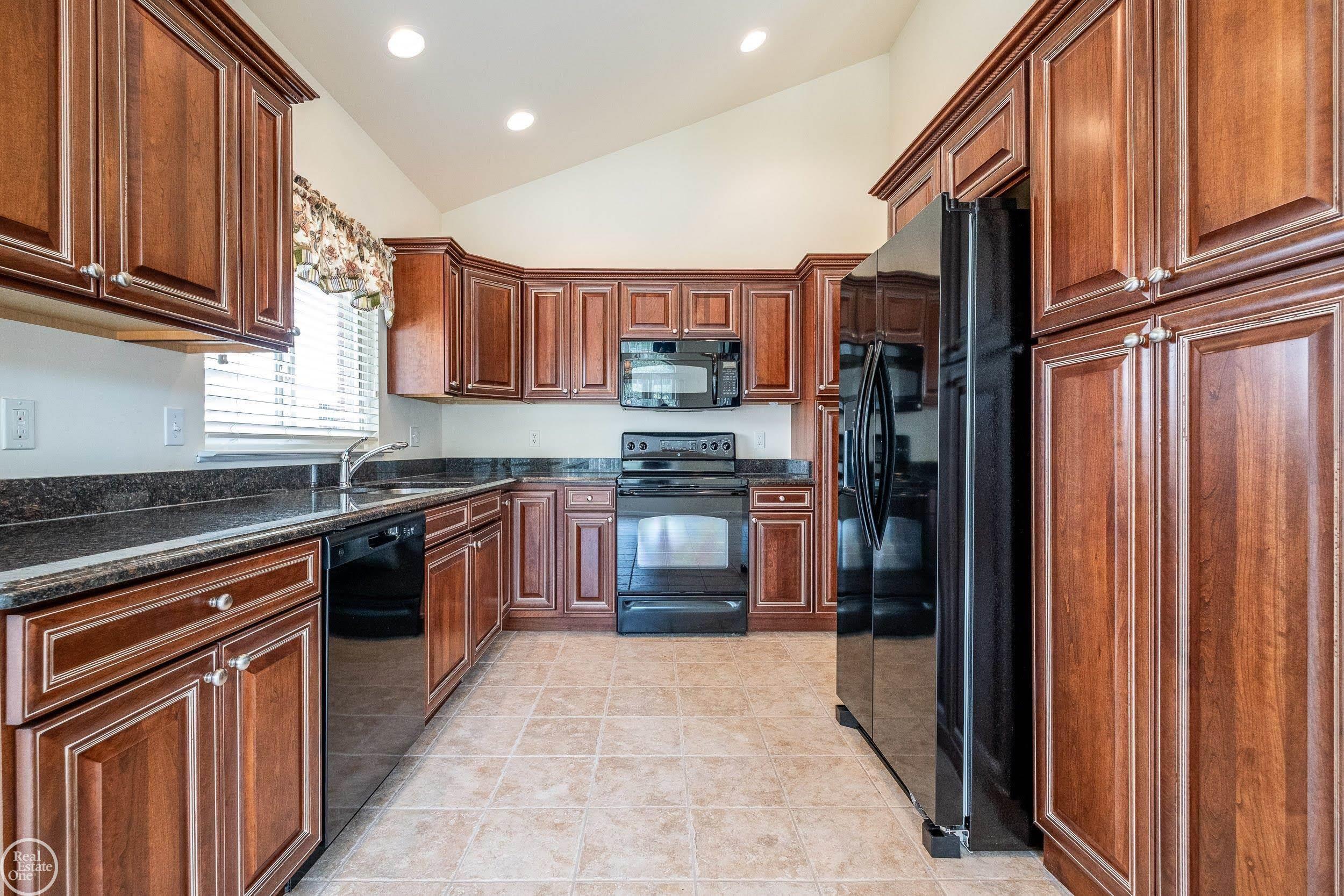 16611 Ventura Circle