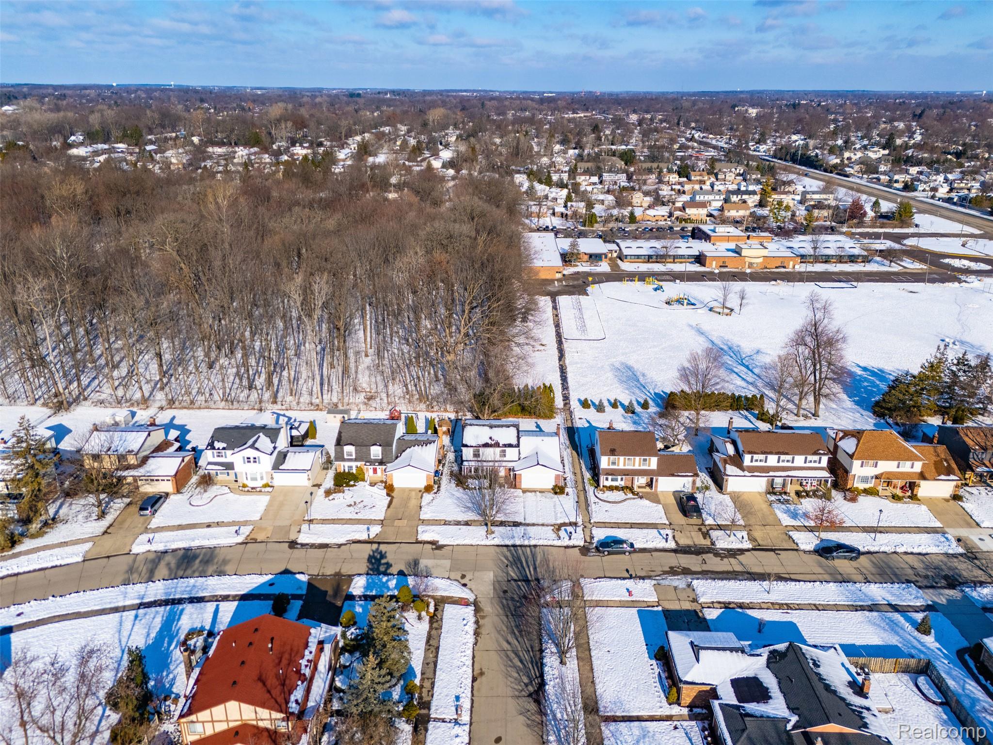 Canton, Michigan 48187, United States, 4 Bedrooms Bedrooms, ,3 BathroomsBathrooms,Residential,Active,257564