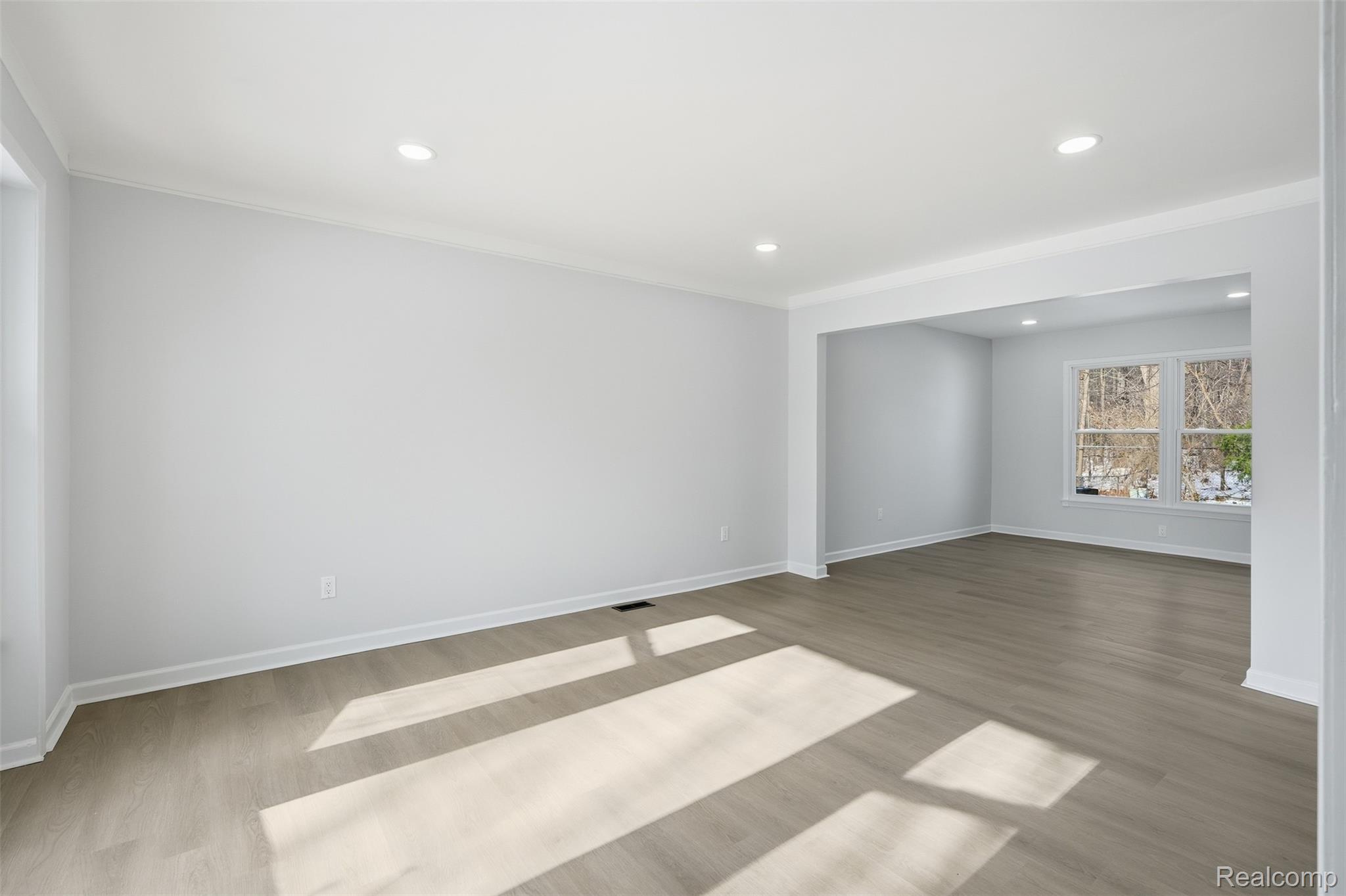 Canton, Michigan 48187, United States, 4 Bedrooms Bedrooms, ,3 BathroomsBathrooms,Residential,Active,257564