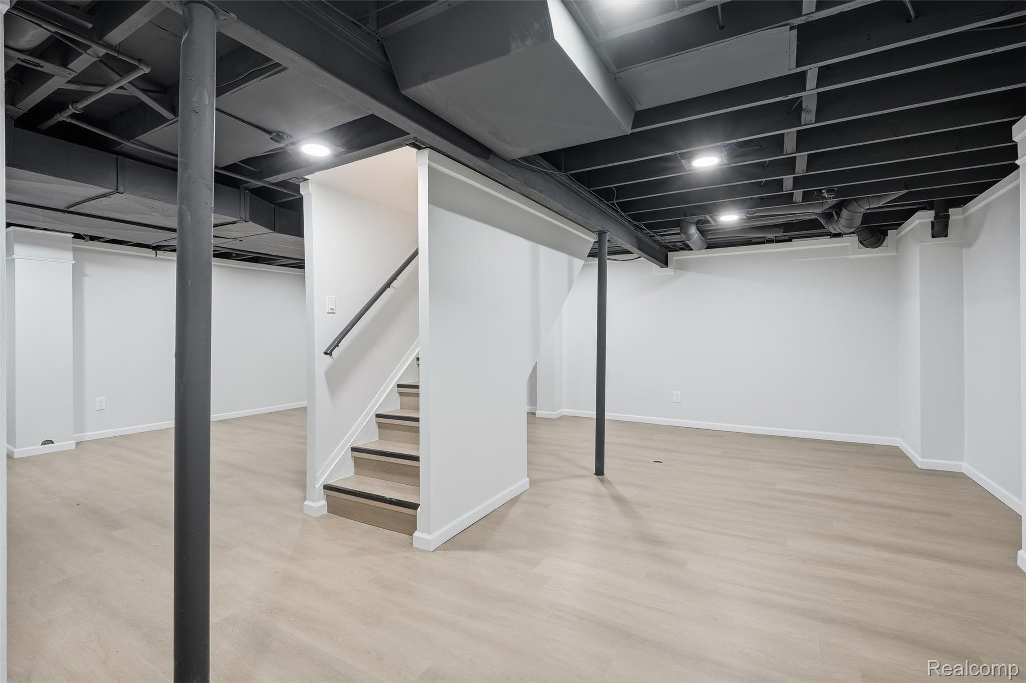 Canton, Michigan 48187, United States, 4 Bedrooms Bedrooms, ,3 BathroomsBathrooms,Residential,Active,257564