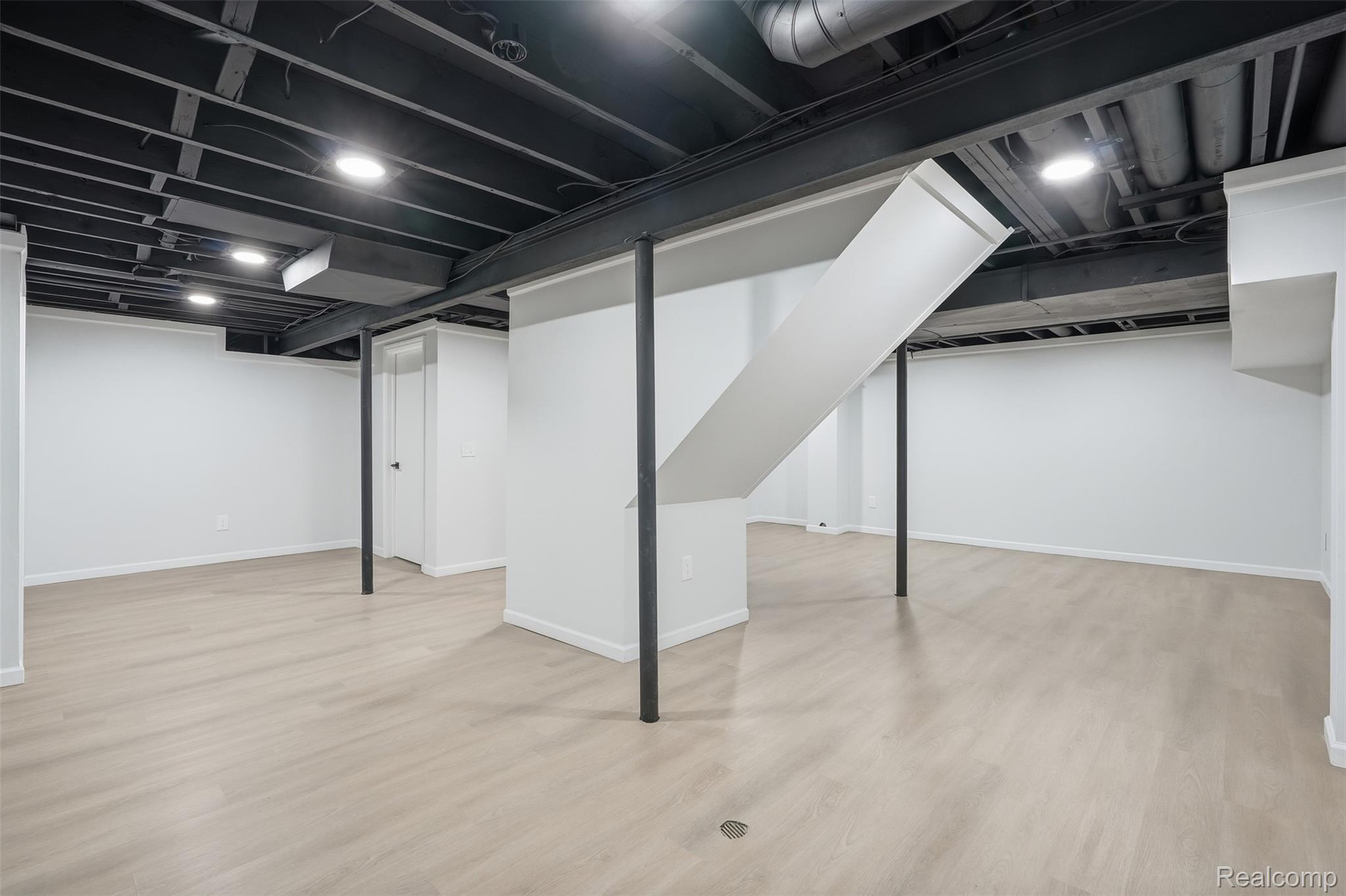 Canton, Michigan 48187, United States, 4 Bedrooms Bedrooms, ,3 BathroomsBathrooms,Residential,Active,257564