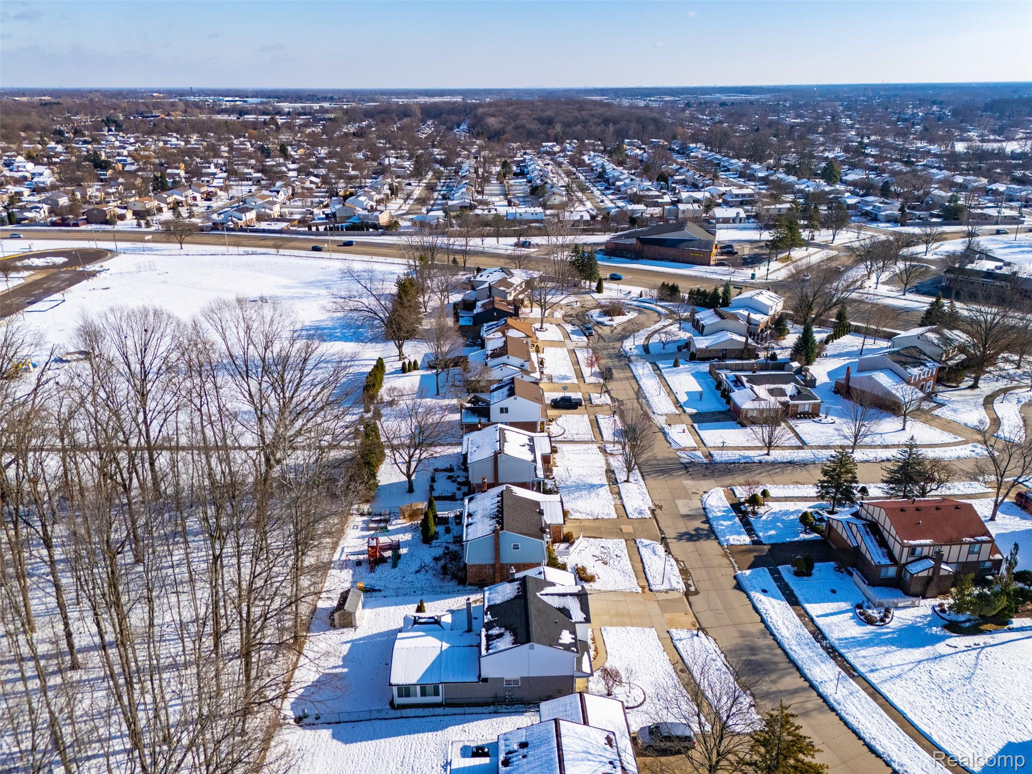 Canton, Michigan 48187, United States, 4 Bedrooms Bedrooms, ,3 BathroomsBathrooms,Residential,Active,257564