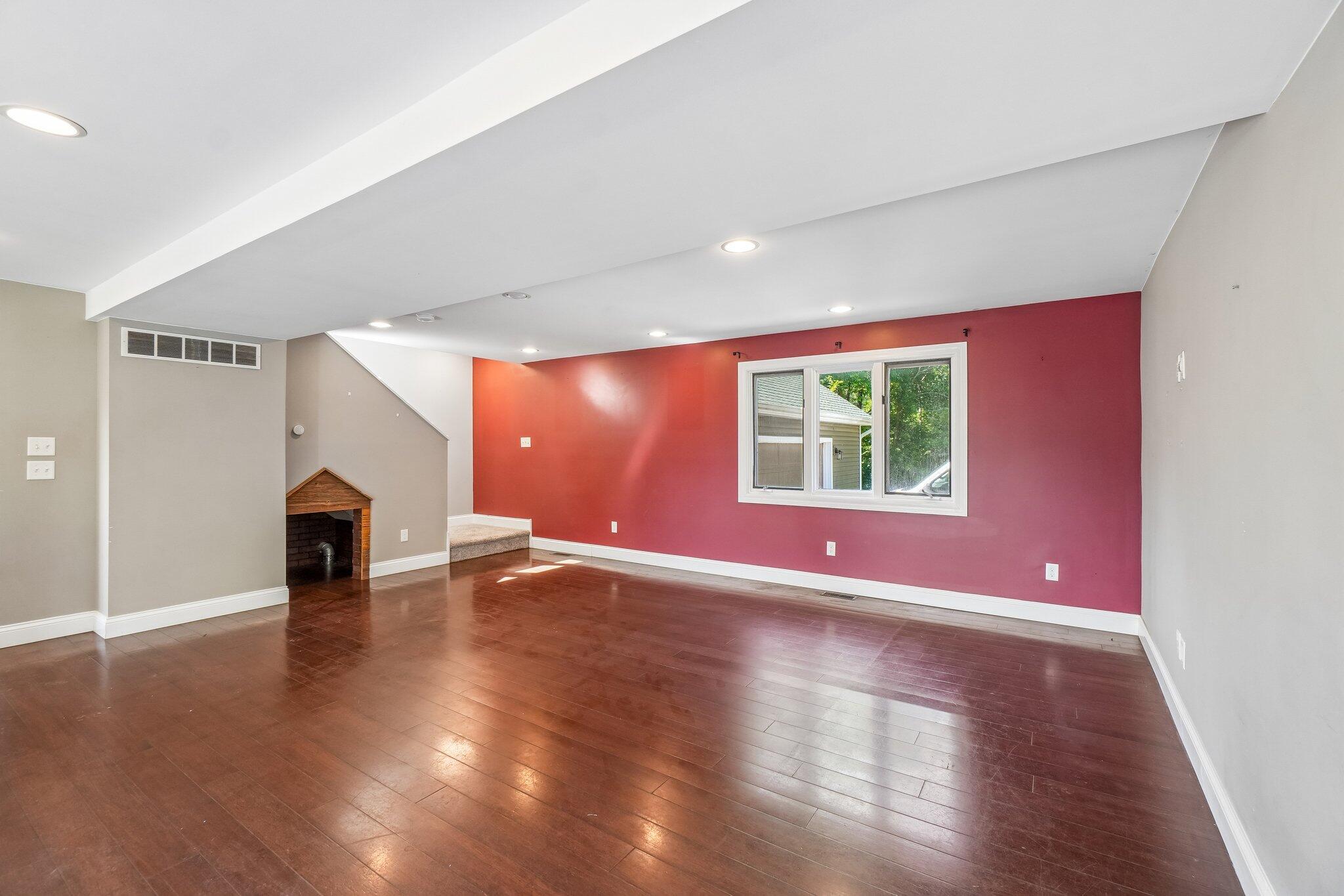10120 Noggles Road