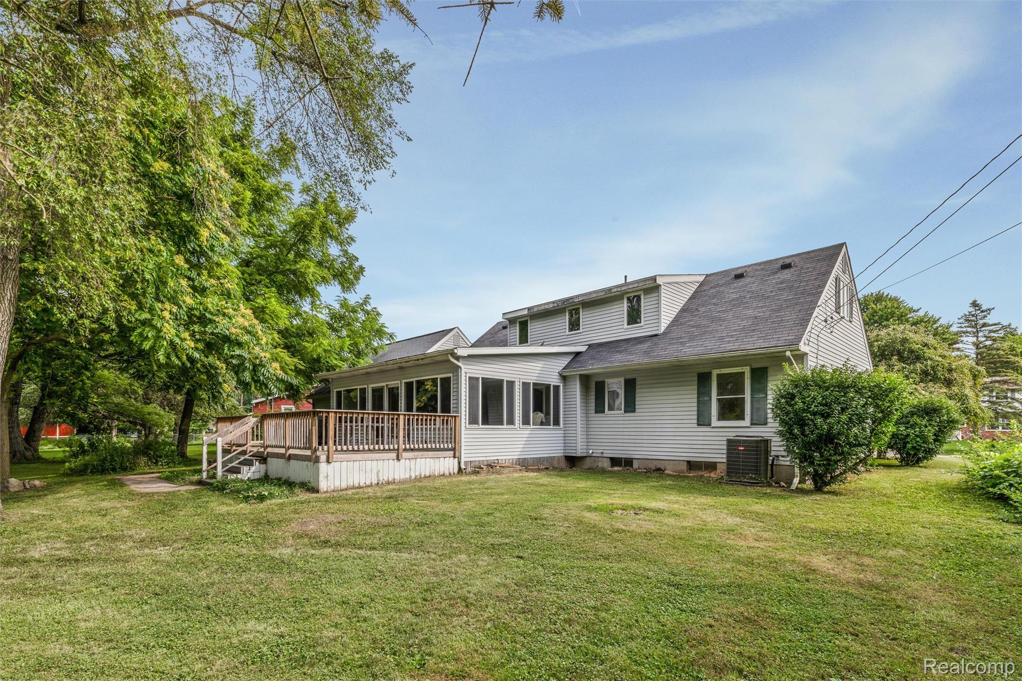 709 Baywood Lane