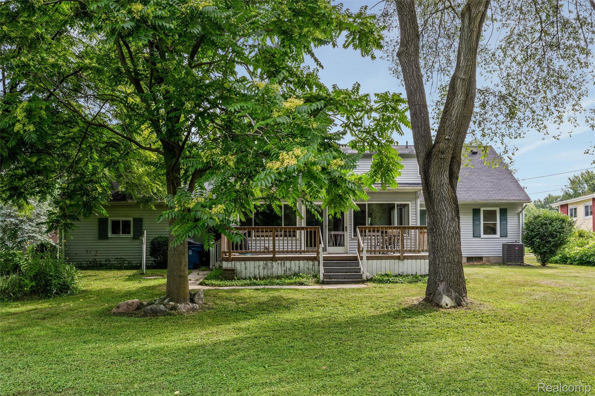 709 Baywood Lane