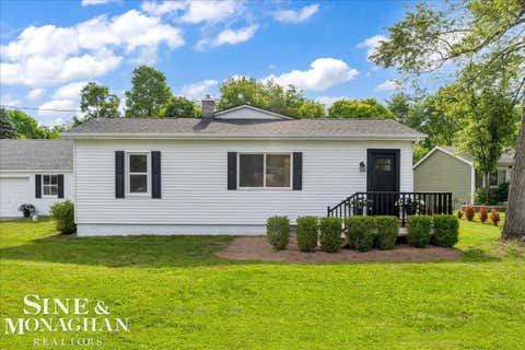 Photo of 985 Fairledge Avenue, Lake Orion Village, MI 48362 (MLS # 58050210387)