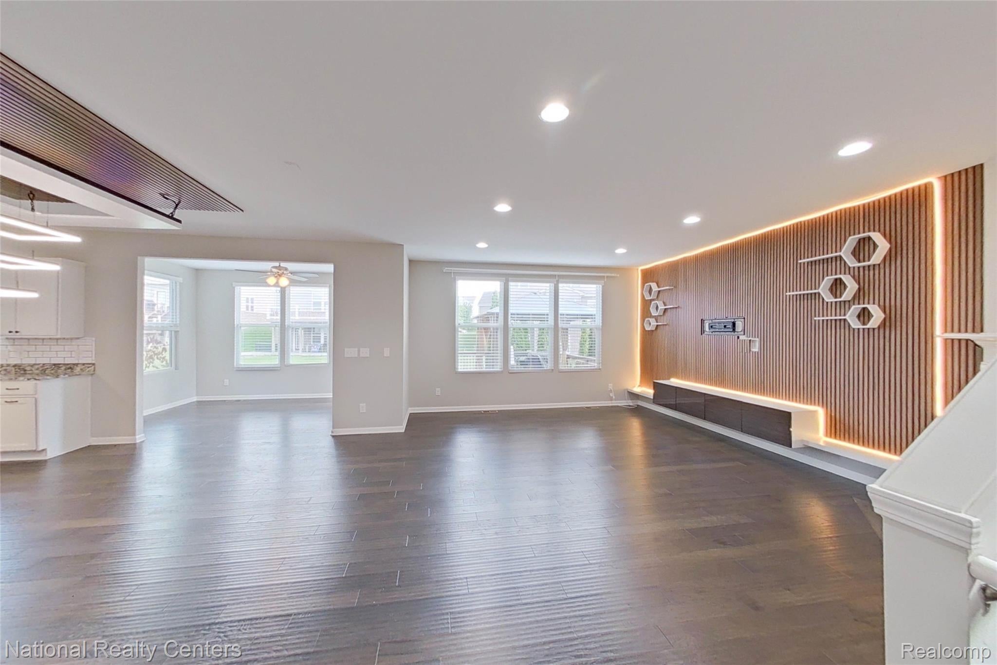 58180 Jonagold Lane