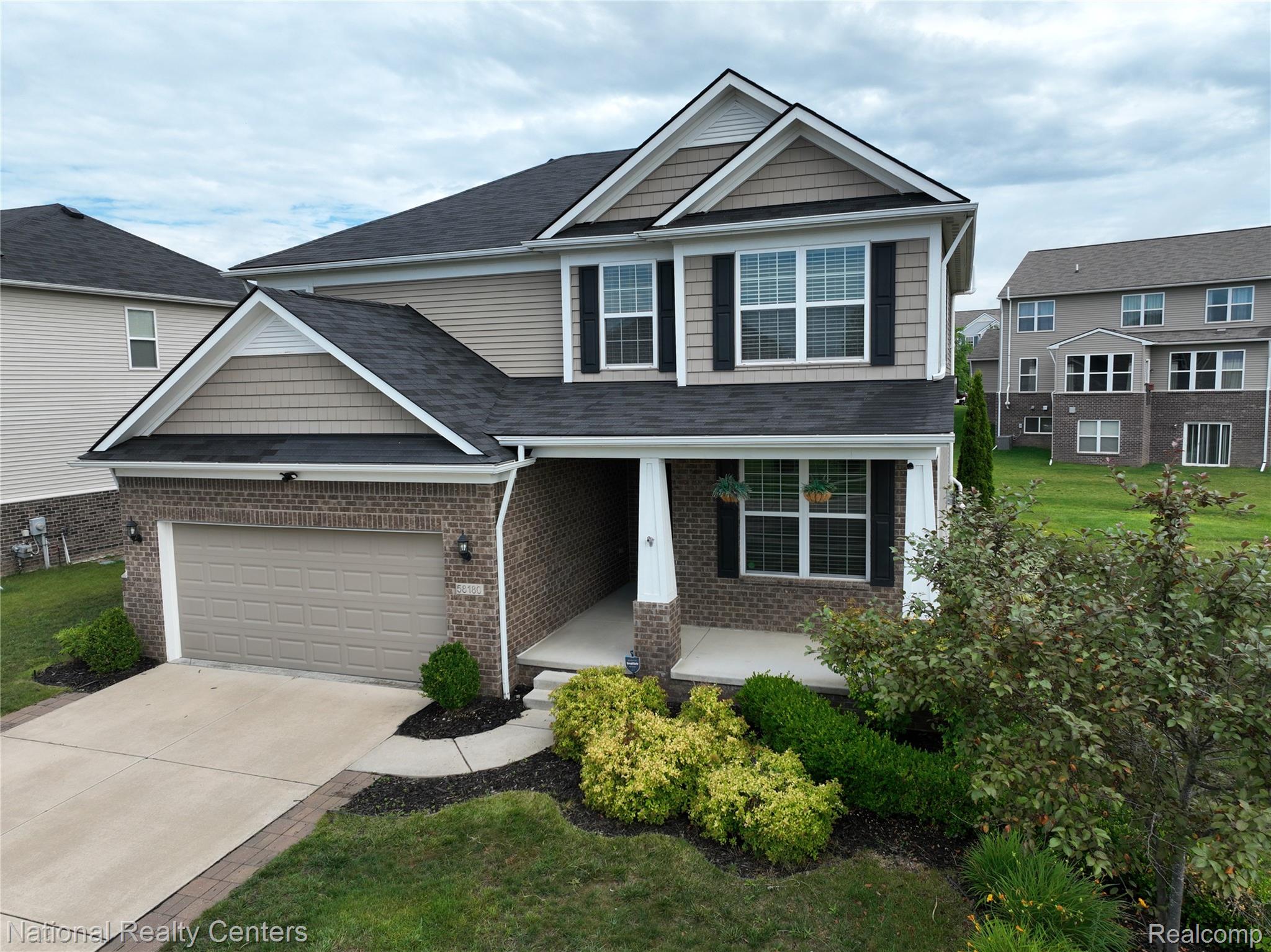 58180 Jonagold Lane